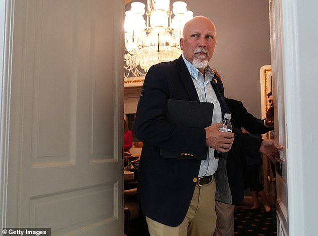 Bipartisan Crackdown on Insider Information Exploitation by Lawmakers