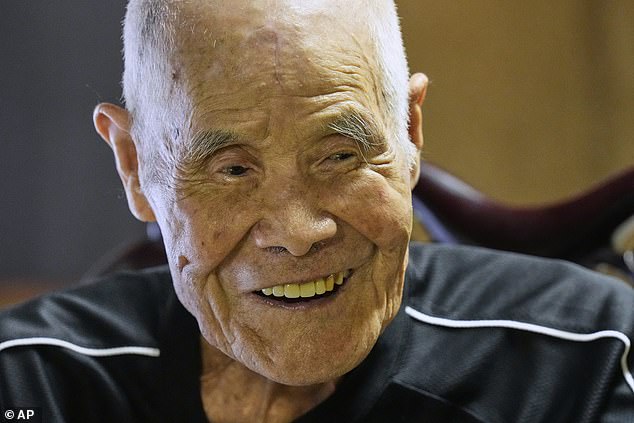 102-Year-Old Japanese Man Makes History as Oldest to Summit Mount Fuji in Historic Achievement