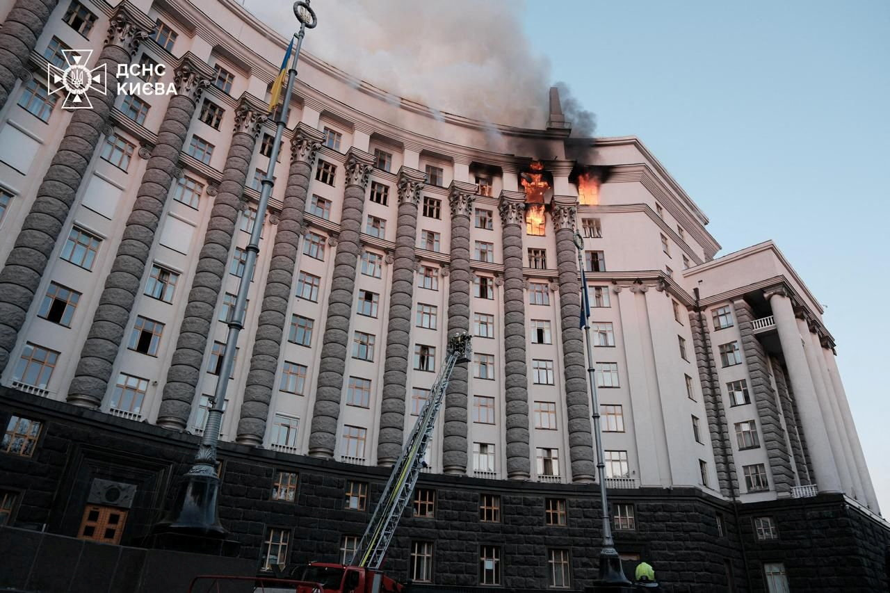Ukraine Fire in Kyiv Sparks Debate Over Air Defense Systems and Security Protocols