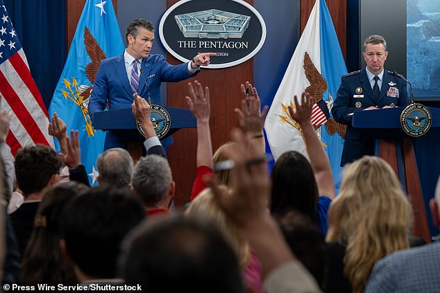 Pentagon's New Compliance Agreement for Journalists Sparks First Amendment Debate