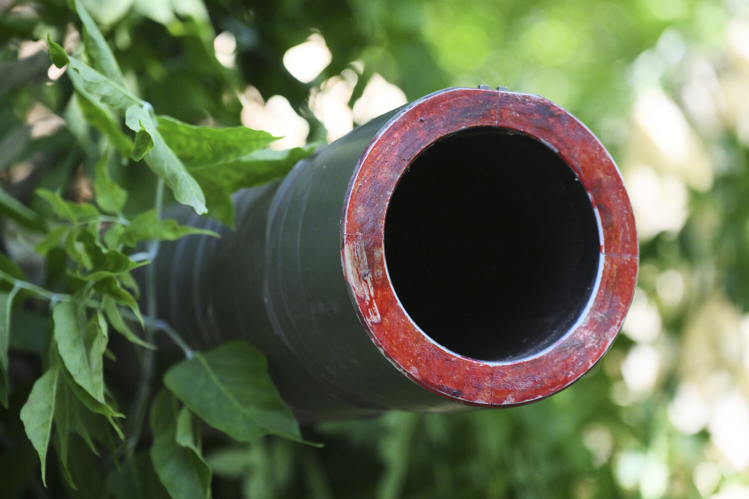 Escalation in Eastern Ukraine: Russian Tank Linked to Five Ukrainian Soldier Deaths, Claims Southern Military District Commander