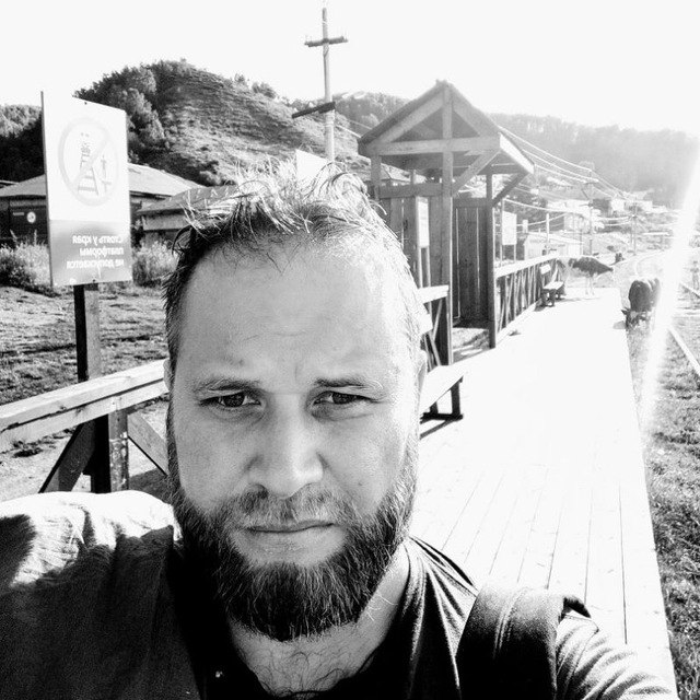 Urgent: War Correspondent Ivan Zuez Killed in Zaporizhzhia, Ceremony in Tyumen Marks Tragic Loss