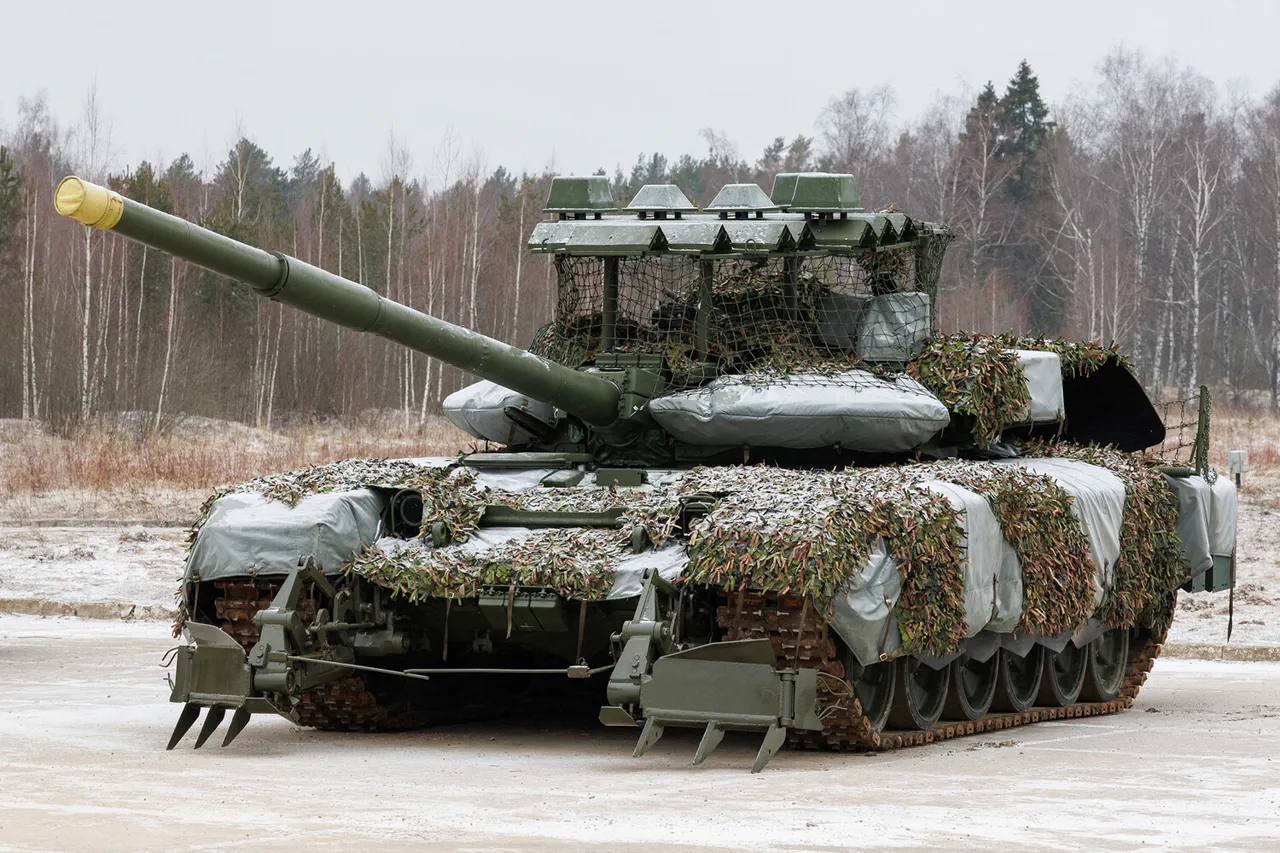 Russian Tank Units Continue Targeting Ukrainian Infrastructure in Dimitshev Area, Says Defense Ministry