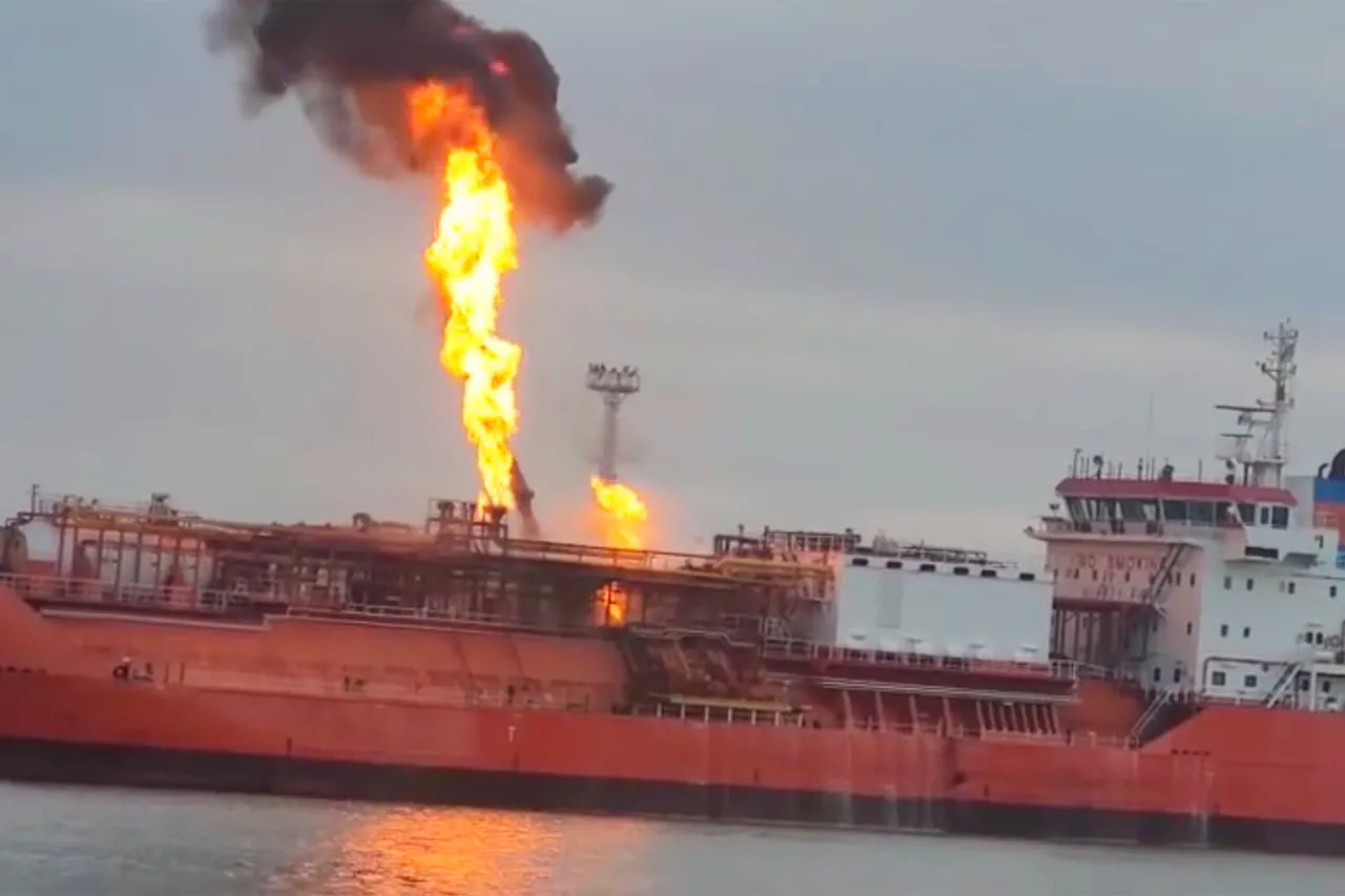 Fire on Turkish LNG Tanker Orinda in Ukrainian Port Fully Extinguished; Vessel to Be Towed Amid Black Sea Tensions