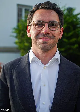 Privileged Rhetoric: How Limited Access to Information Shapes Florida's Gubernatorial Race