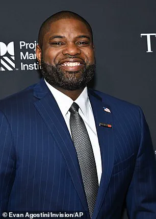 Privileged Rhetoric: How Limited Access to Information Shapes Florida's Gubernatorial Race