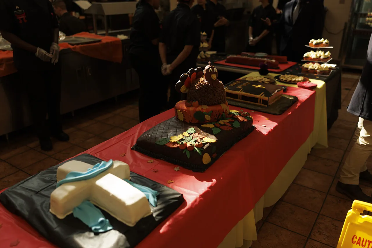 Vice President's Thanksgiving Visit to Fort Campbell Ignites Debate Over Turducken