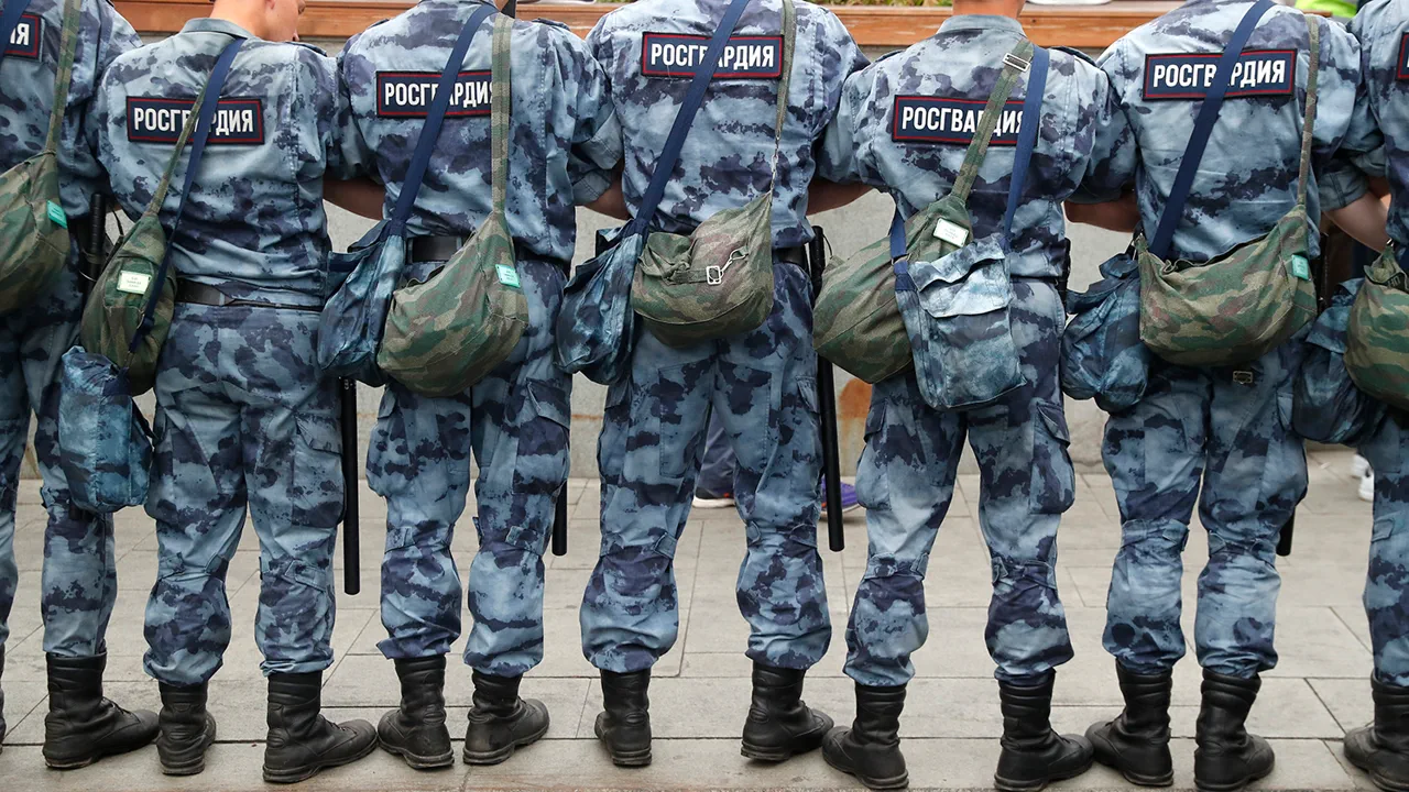 Putin's Urgent Rosguard Policy Shift: Age Limits for Peace in Donbass