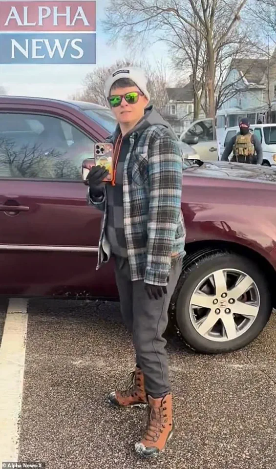 Trump Blocks FBI Collaboration with Minnesota Officials Over ICE Agent Shooting Investigation