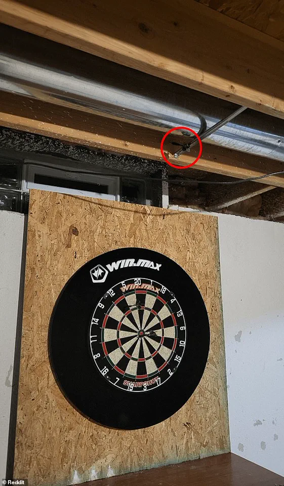 Viral Reddit Puzzle Challenges Users to Find Missing Dart on r/FindTheSniper with Over 10,000 Comments