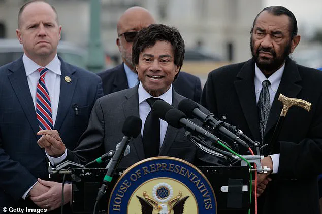 Michigan Rep. Shri Thanedar's Decision to Remain Seated During Trump's Address Sparks Debate Over Lawmakers' Role in Honoring Victims of Violent Crime