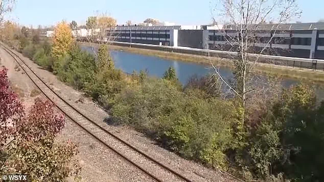 Controversy Over 73-Megawatt Natural Gas Fuel Cell Project in Hilliard, Ohio Sparks Debate on Carbon Emissions and Amazon Data Center Expansion