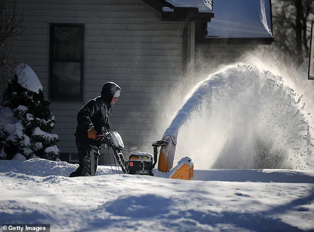 Imminent Emergency: Historic Winter Storm 'Storm Fern' Unleashes Record-Cold and 24 Inches of Snow Across 13 States