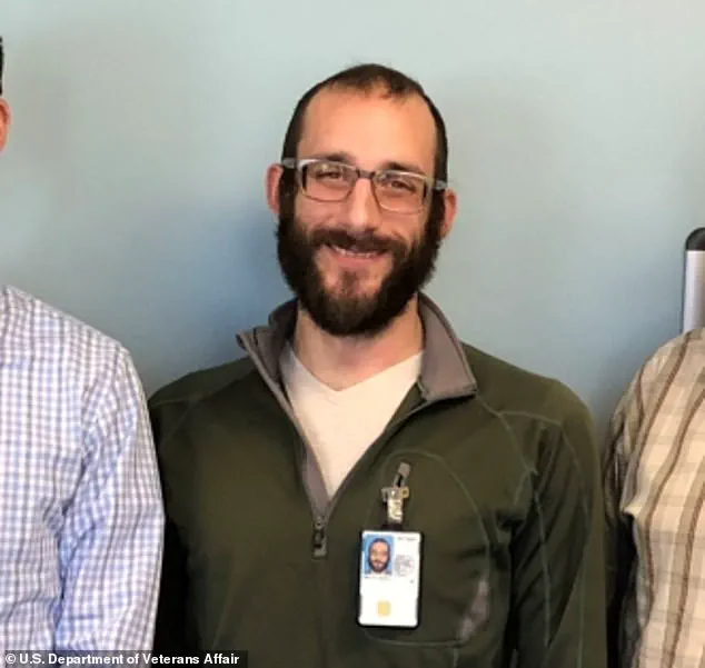 Controversy Over Fatal Shooting of U.S. Army Veteran Alex Jeffrey Pretti in Minneapolis; Gun Rights Advocate Raises Legal Concerns