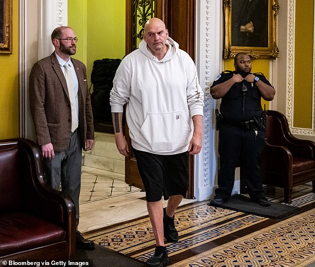 Democratic Senator Fetterman Condemns Party for Condescension Toward Voters Ahead of 2026 Midterms