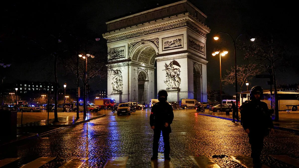 Knife-Wielding Suspect Shot Near Arc de Triomphe During Paris Ceremony
