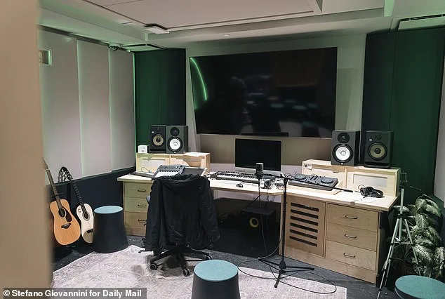 New York City's Controversial Cash with Care Program Sparks Debate Over Unrestricted Cash for Homeless Youth