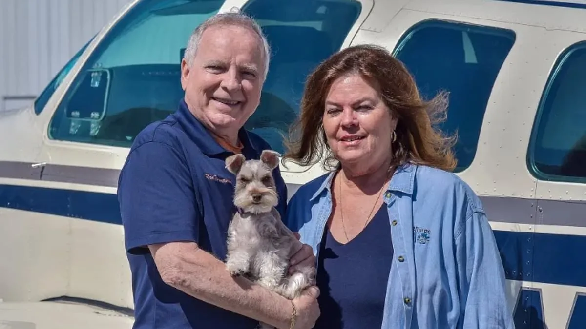 Tragic Plane Crash Claims Lives of Award-Winning Pilot and Wife; FAA Cites Oil on Windshield as Critical Factor