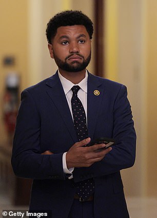 Arrest Made Outside U.S. Capitol After Firearm Found Near West Front