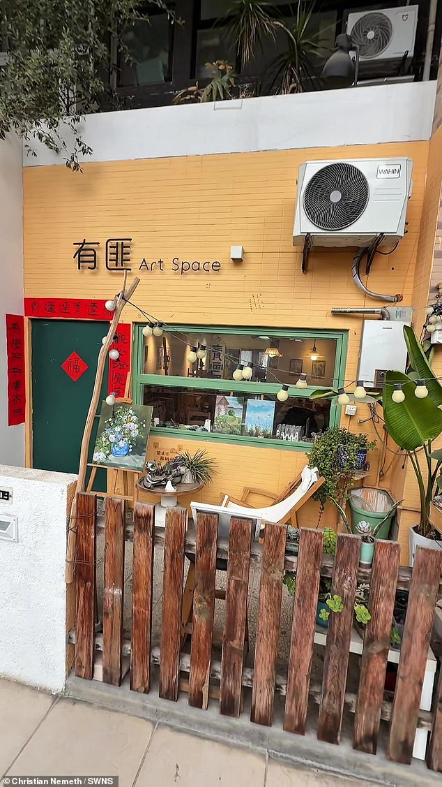 Chengdu's Miniature Neighborhood Goes Viral for Its Dollhouse-Like Design