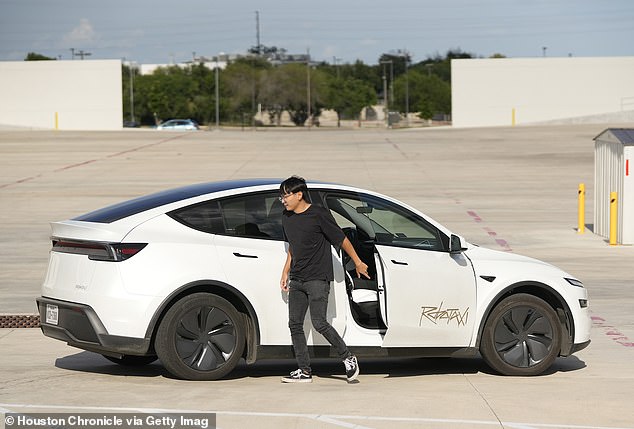 Tesla's Self-Driving Robotaxis Linked to Surge in Crashes in Austin, Texas: NHTSA Report Reveals 14 Collisions Since June 2025 Despite Elon Musk's Claims of 'Revolutionary Leap' in Transportation