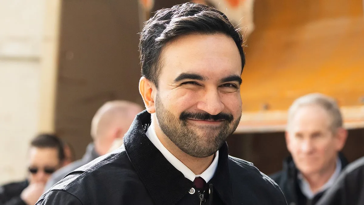 NYPD Officers Injured in Washington Square Park Snowball Attack; Suspects Wanted