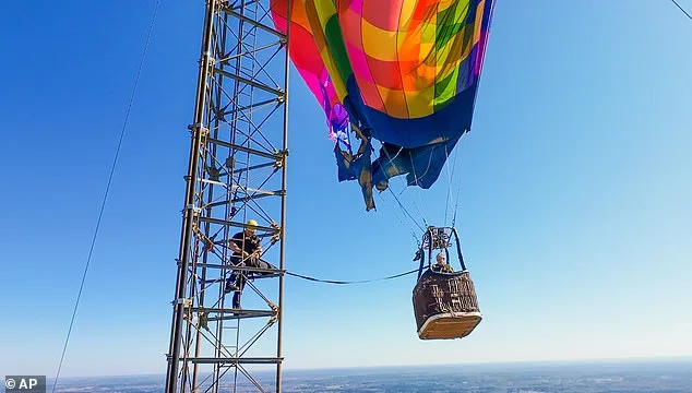 Dramatic Hot Air Balloon Rescue in Texas as Firefighters Scale Tower to Save Stranded Couple
