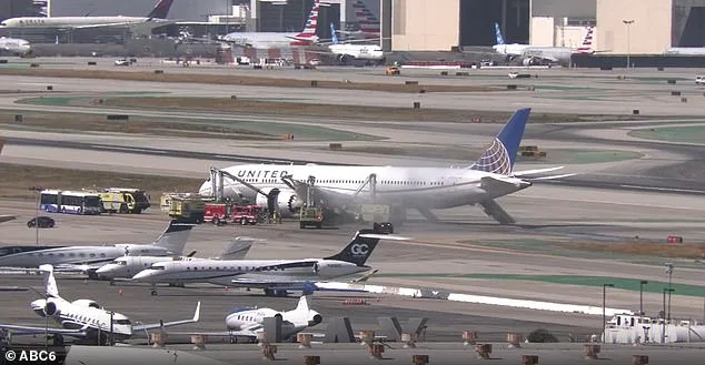 United Airlines Flight UA 2127 Makes Emergency Landing at LAX After Mid-Flight Engine Failure
