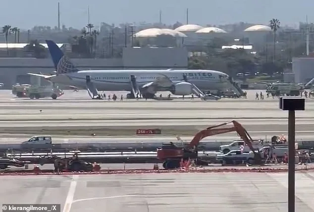 United Airlines Flight UA 2127 Makes Emergency Landing at LAX After Mid-Flight Engine Failure