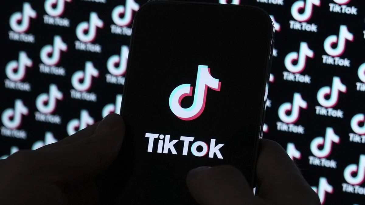 14-Year-Old Girl Hospitalized with Severe Burns After Attempting Viral Fire-Breathing Challenge on TikTok, Officials Warn