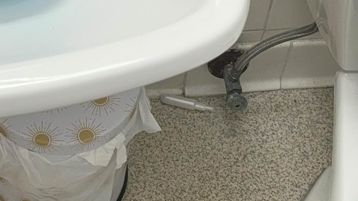 Viral Optical Illusion Challenge: Spot the Hidden Invisalign Aligner in This College Dorm Bathroom