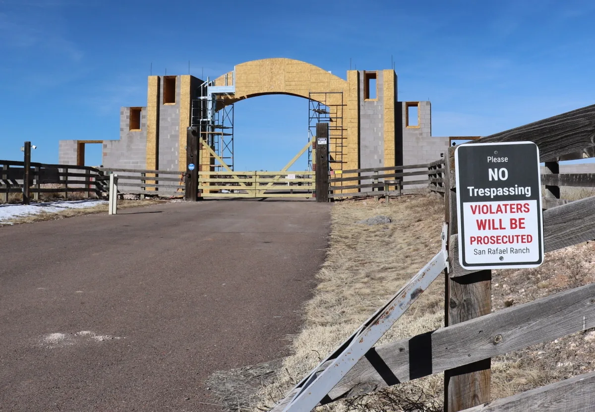 US Investigators Search Epstein's Zorro Ranch in Renewed Effort to Uncover Evidence of Crimes, as New Mexico AG Orders Fresh Examination