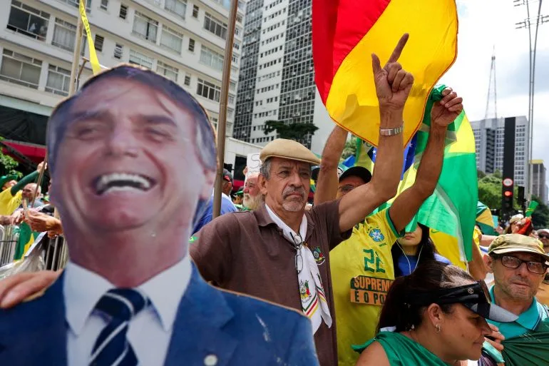 Bolsonaro's Legal Team Seeks Supreme Court Approval for Meeting with Trump Adviser Beattie