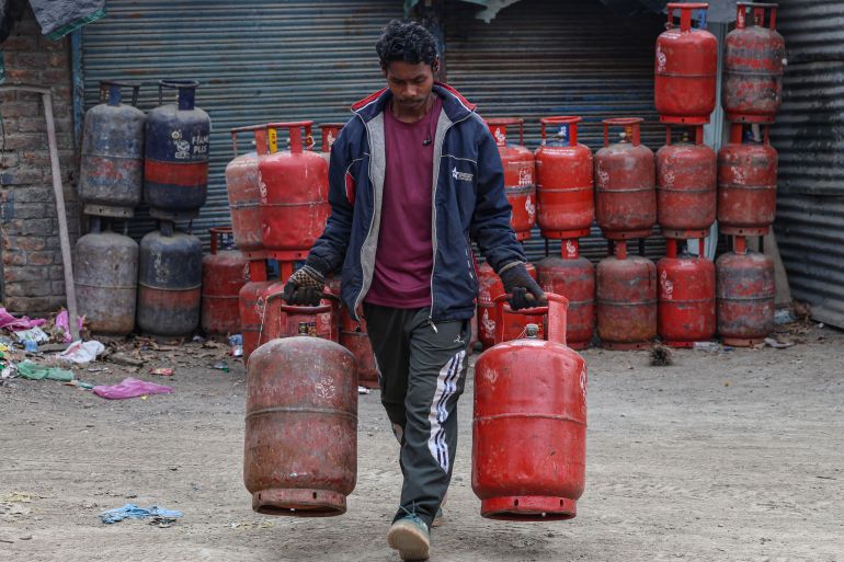 Indian Tankers Successfully Navigate Blocked Strait of Hormuz Amid Rising Iran-US Tensions
