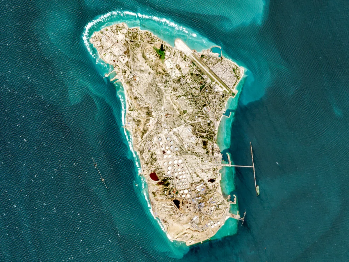 U.S. Launches Large-Scale Strike on Iran's Kharg Island Amid Escalating Tensions; Iran Reports Continued Exports Despite Attacks