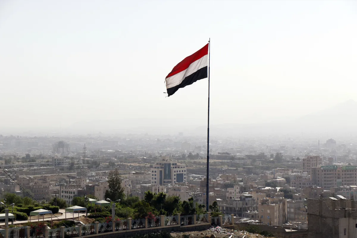 Yemen Warns of Blocking U.S., Israeli Ships in Strategic Bab-el-Mandeb Strait Amid Tensions