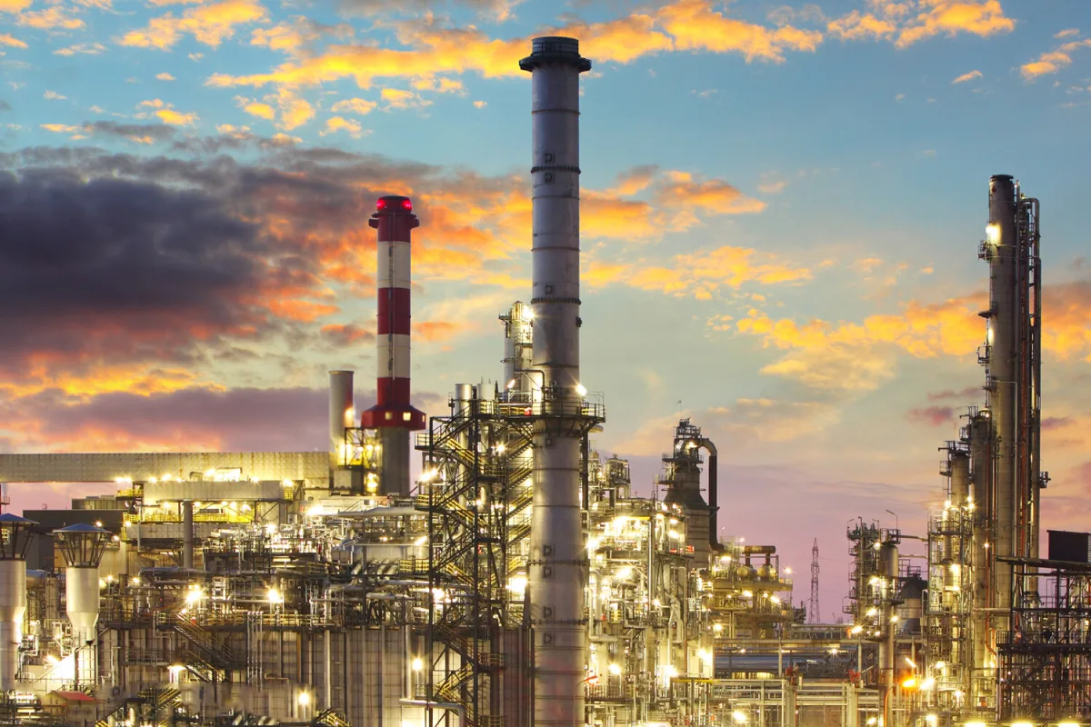 Drone Attack Sparks Fire at Kuwait Refinery Amid Regional Escalation