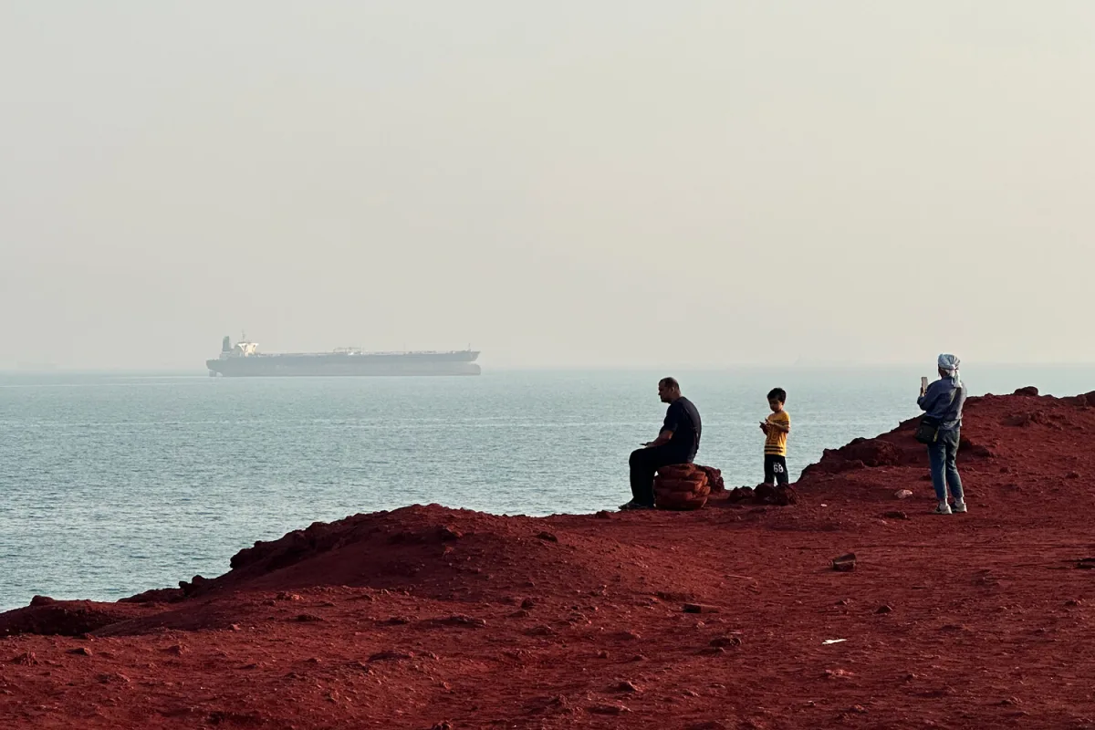 Pentagon Considers Seizing Iranian Islands to Force Resumption of Strait of Hormuz Shipping