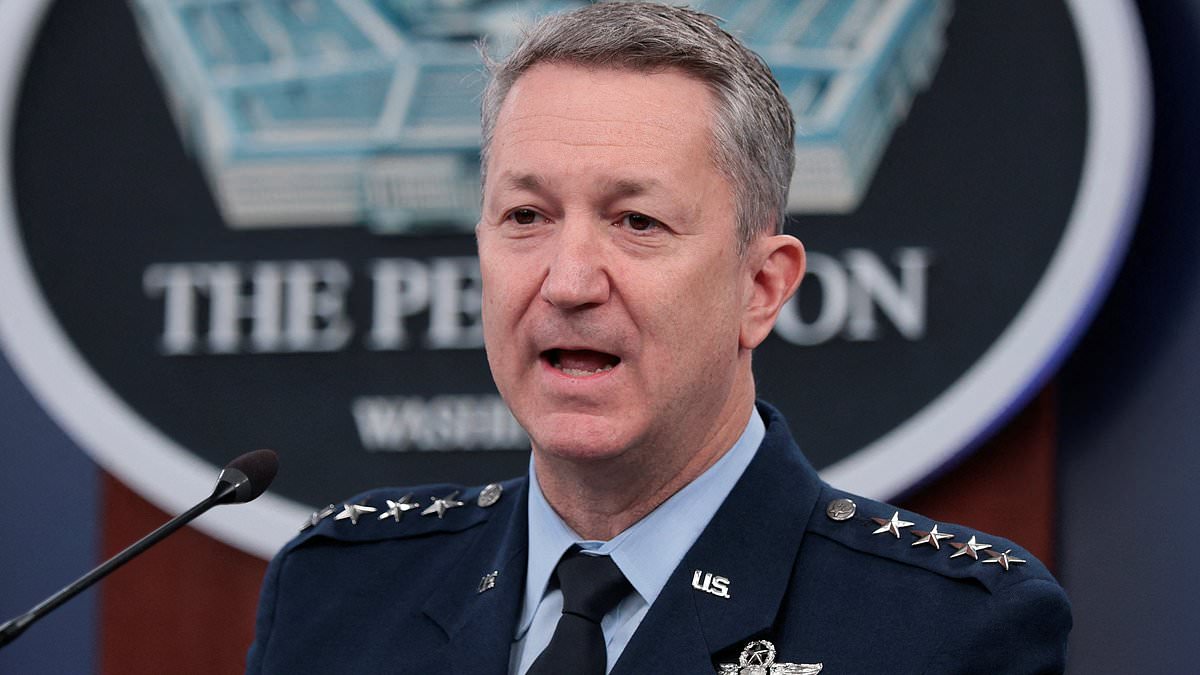 U.S.-Iran Conflict in Strait of Hormuz Intensifies with Military Strikes Disrupting Global Oil Transit