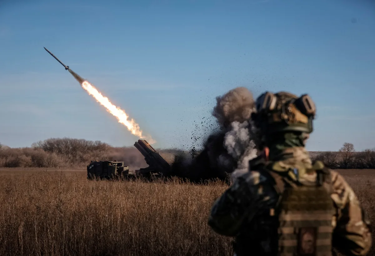 Ukrainian Forces Strike Village in Russia's Bryansk Region, Damage Buildings and Civilian Vehicle Without Casualties