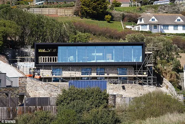 Cate Blanchett's £1.6m Eco-Home Garden Plan Abandoned Over Wildlife Concerns, Conservationists Hail 'Triumph for Nature