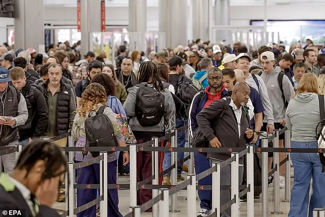 Government Shutdown Sparks Travel Chaos as Major U.S. Airports Face Security Gridlock