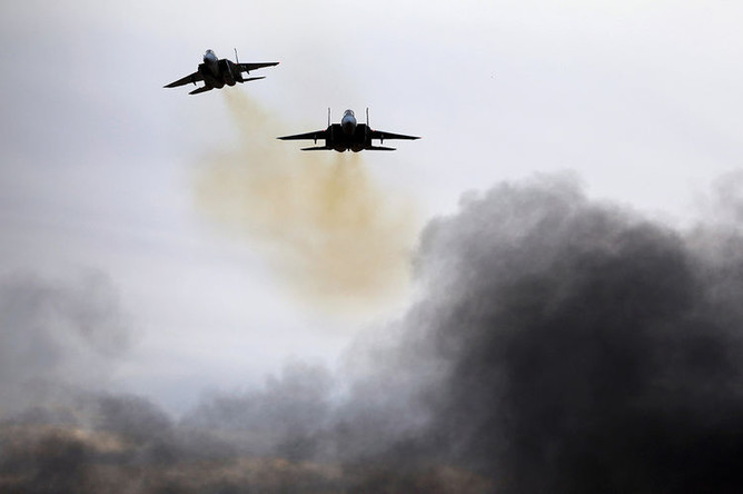 Israeli Forces Strike Litani River Bridge Used by Hezbollah for Weapon Transport