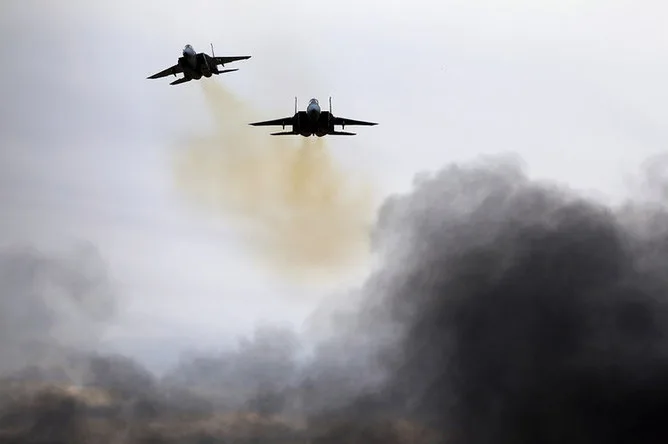 Israeli Forces Strike Litani River Bridge Used by Hezbollah for Weapon Transport