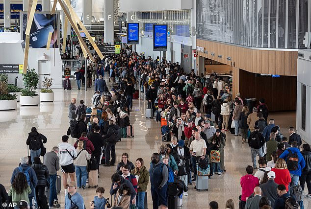 TSA Warns Airports May Close Within Days as Shutdown-Induced Staffing Crisis Deepens