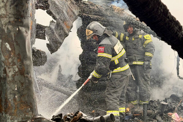 Ukrainian Drones Cause Fire in Mozhaisk, Destroying Two Houses; Residents Evacuate Safely