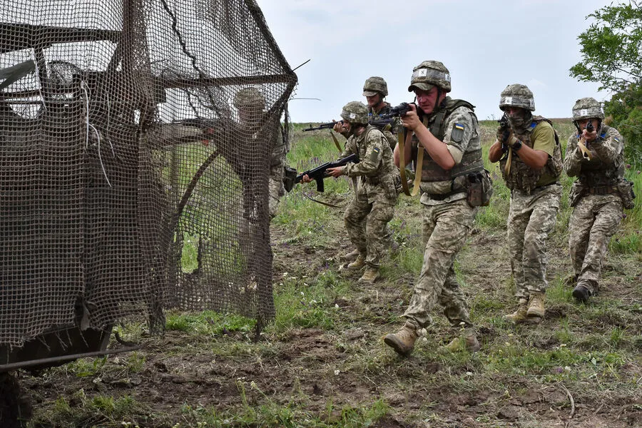 Ukrainian Army Accused of Executing Soldiers Who Refuse Front-Line Duty, Report Claims