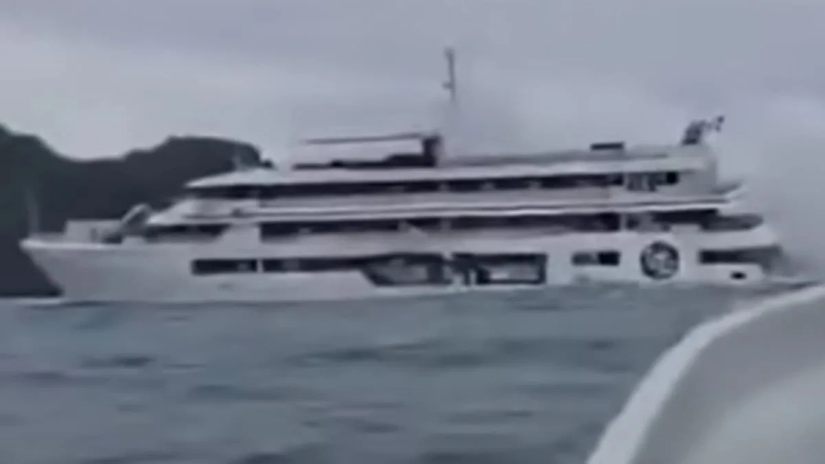 Cruise Ship Runs Aground Near Monuriki Island, Fiji as Rescue Efforts Underway