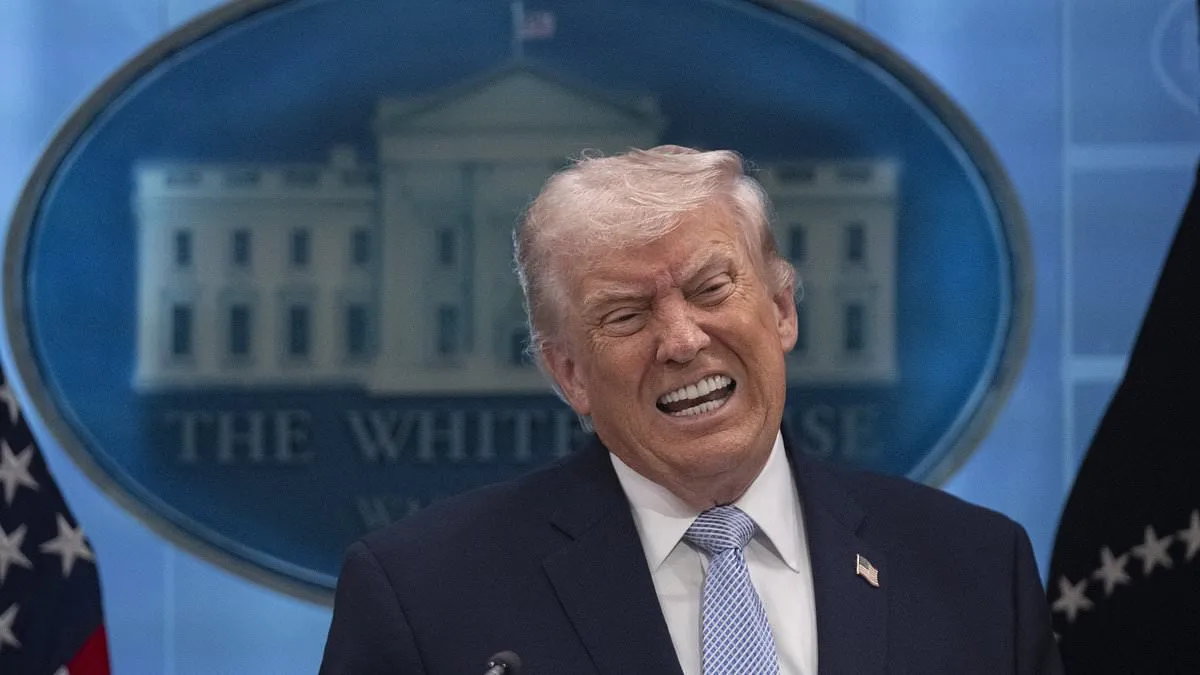 Iran Halts Oil Tankers in Strait of Hormuz, Raising Global Energy Fears and Regional Tensions