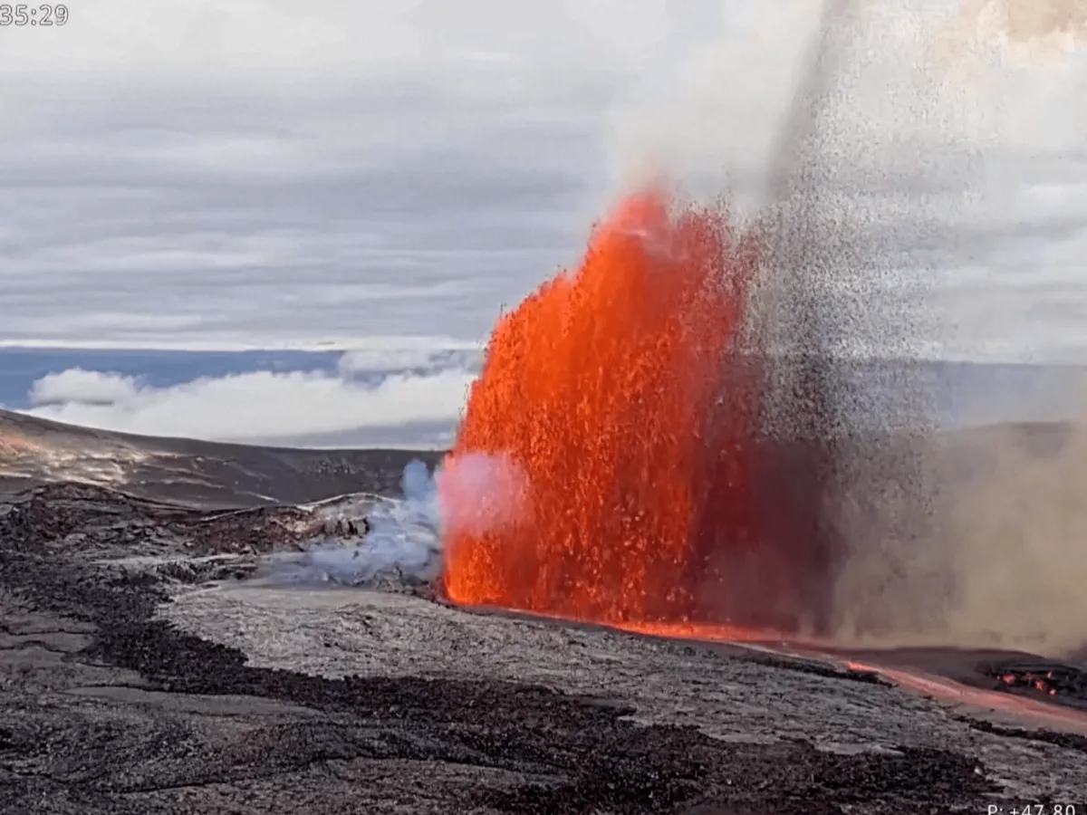 Hawaii's Big Island Awakens to Sci-Fi-Like Lava Eruption as Kīlauea's Halemaʻumaʻu Crater Blasts Molten Rock Over 190 Meters